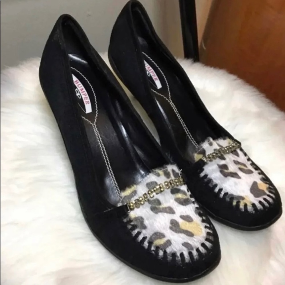 Bumper BP suede and cow hair moccasin style pumps size 9 like new!! L